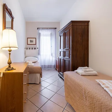 Via Arnolfo Di Cambio ,great For Families! Apartamento
